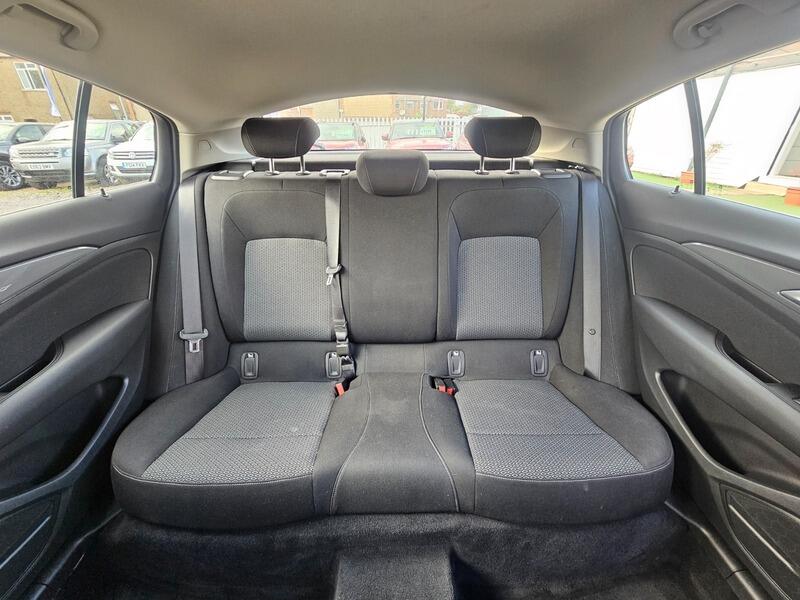 Used Vauxhall Insignia 2017 for sale - 76988321: Photo 15