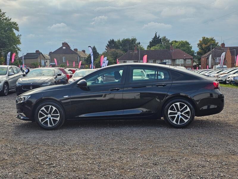 Used Vauxhall Insignia 2017 for sale - 76988321: Photo 6