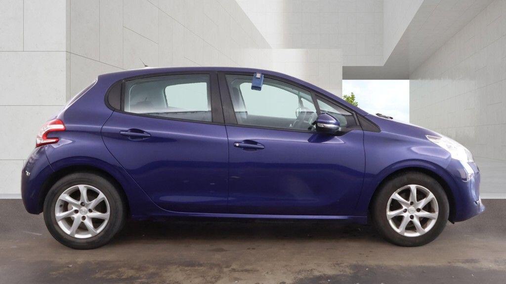 Used Peugeot 208 2013 for sale - 78185018: Photo 9