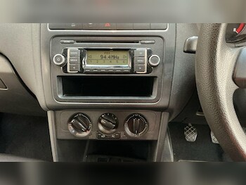 Used Volkswagen Polo 2010 for sale - 77455762: Photo