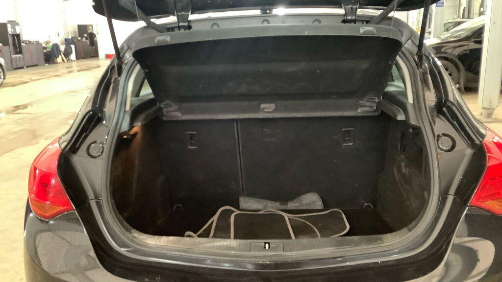 Used Vauxhall Astra 2014 for sale - 77074717: Photo 13