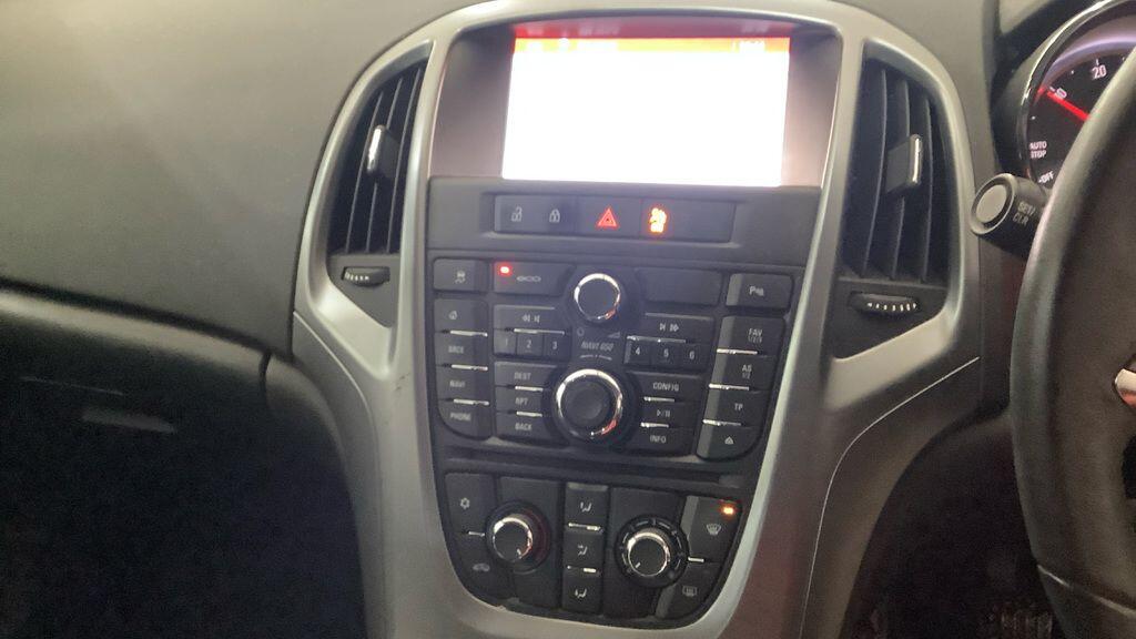 Used Vauxhall Astra 2014 for sale - 77074717: Photo 17