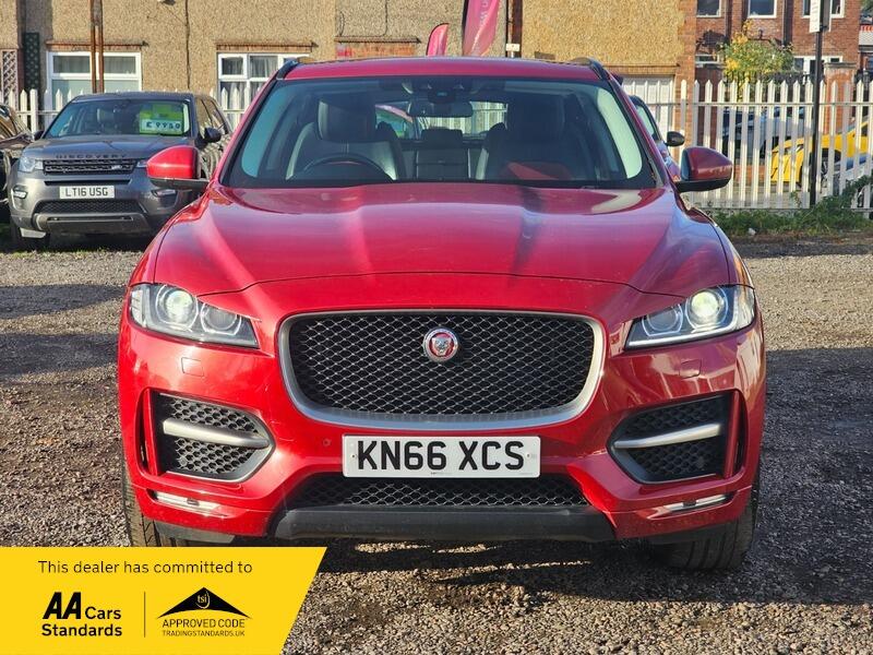 Used Jaguar F-Pace 2016 for sale - 76992440: Photo 2