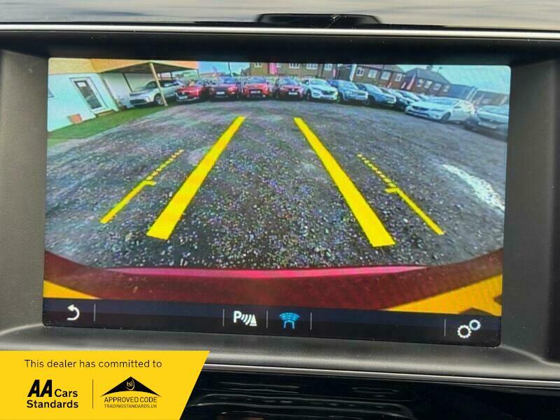 Used Jaguar F-Pace 2016 for sale - 76992440: Photo 4