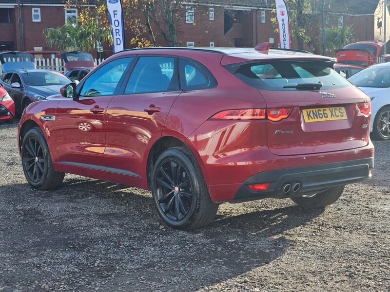 Used Jaguar F-Pace 2016 for sale - 76992440: Photo 8