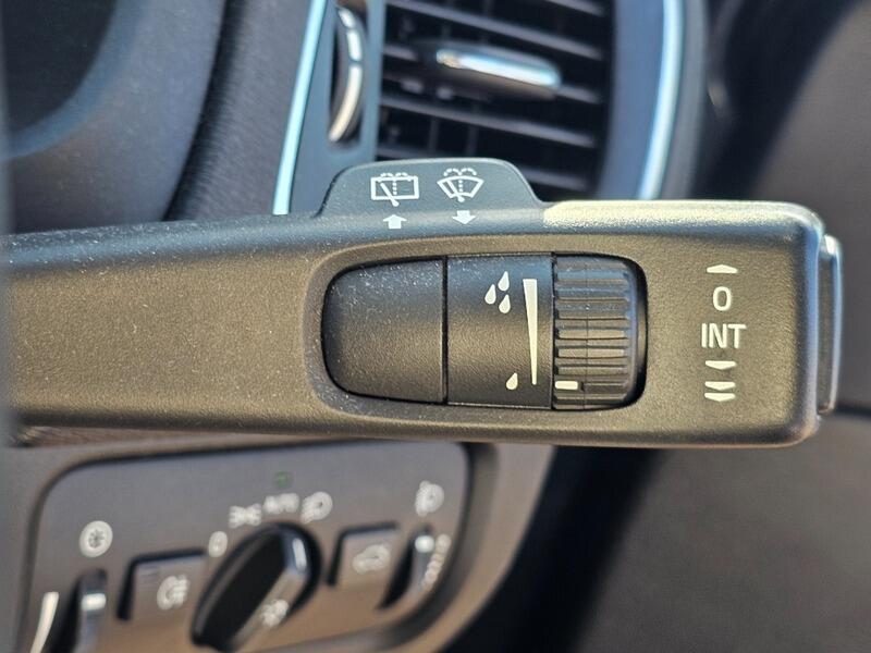 Used Volvo V40 2013 for sale - 76073184: Photo 20