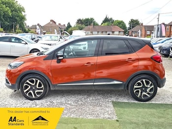 Used Renault Captur 2015 for sale - 79453240: Photo