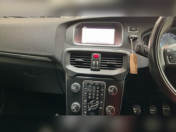 Used Volvo V40 2017 for sale - 78561011: Photo