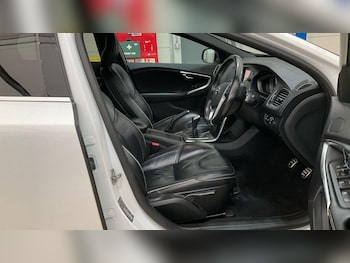 Used Volvo V40 2017 for sale - 78561011: Photo