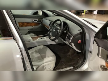 Used Jaguar XF 2010 for sale - 76701222: Photo