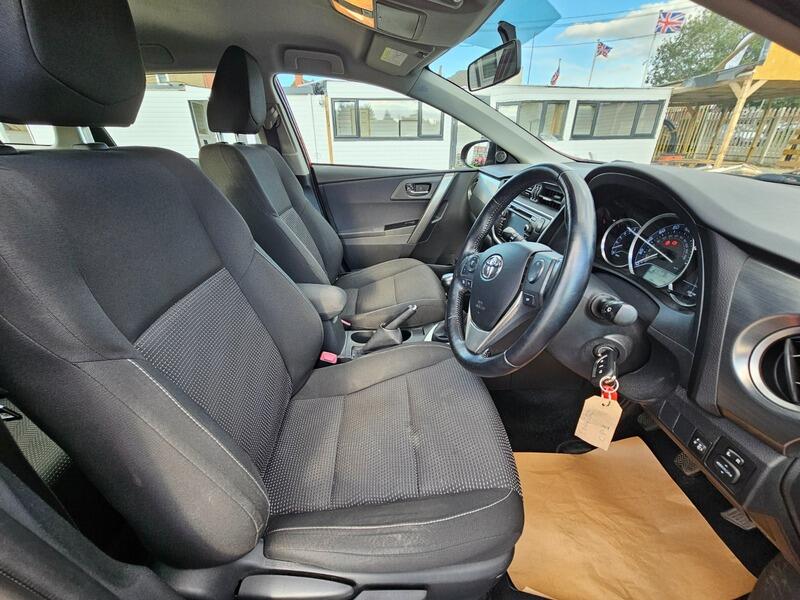 Used Toyota Auris 2014 for sale - 76988606: Photo 11