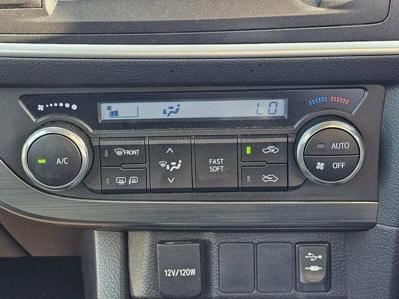 Used Toyota Auris 2014 for sale - 76988606: Photo 27