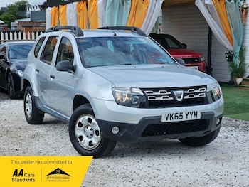 Used Dacia Duster 2015 for sale - 78504125: Photo