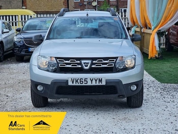 Used Dacia Duster 2015 for sale - 78504125: Photo