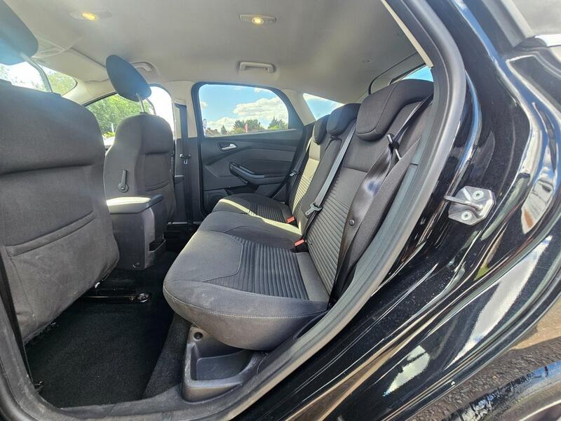 Used Ford Focus 2015 for sale - 76032052: Photo 11