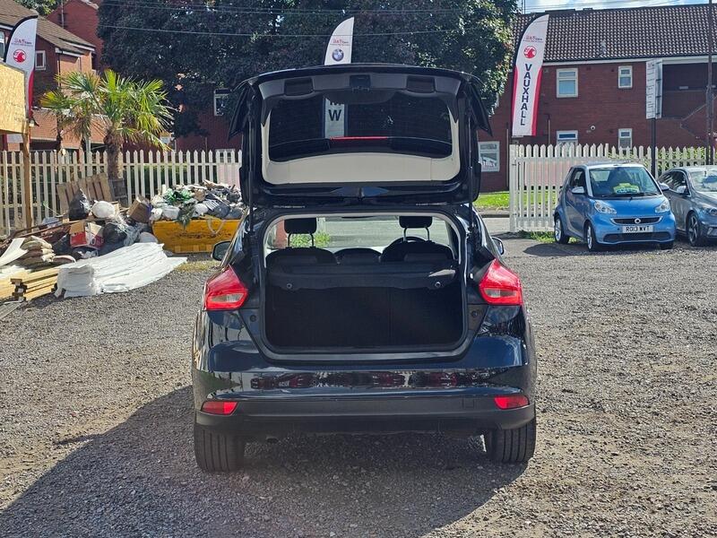 Used Ford Focus 2015 for sale - 76032052: Photo 32