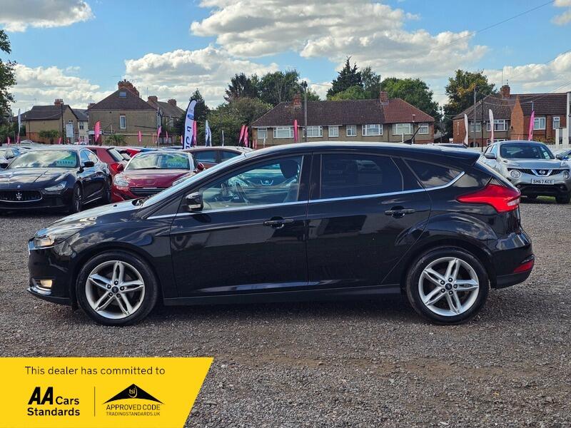 Used Ford Focus 2015 for sale - 76032052: Photo 4