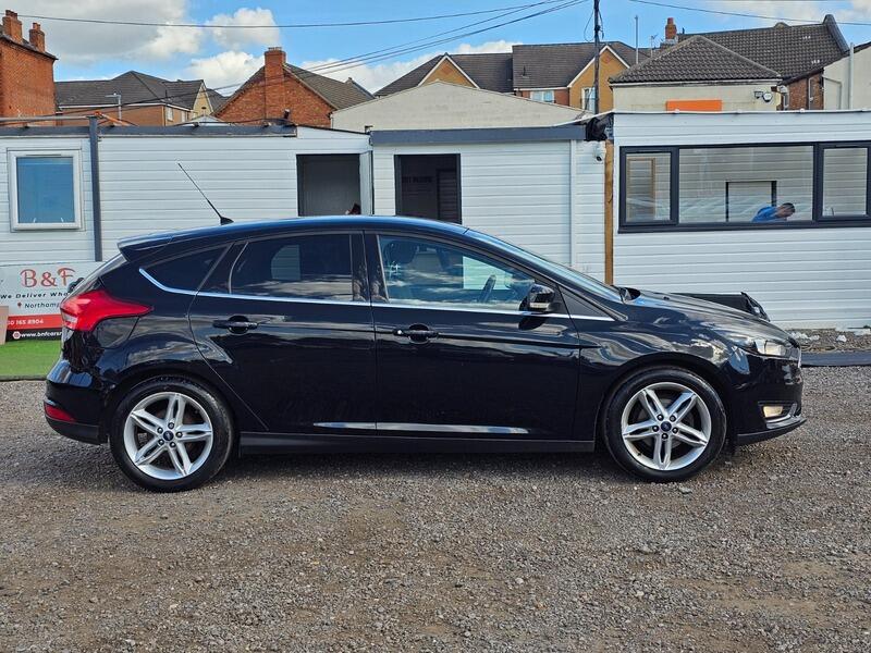 Used Ford Focus 2015 for sale - 76032052: Photo 8