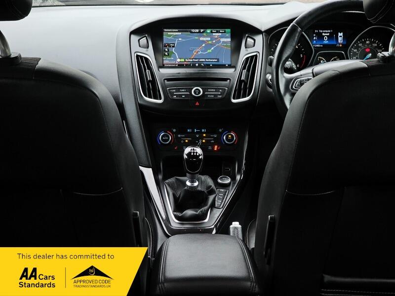 Used Ford Focus 2015 for sale - 78046733: Photo 3