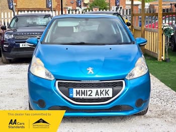 Used Peugeot 208 2012 for sale - 79767386: Photo