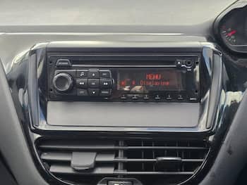 Used Peugeot 208 2012 for sale - 79767386: Photo