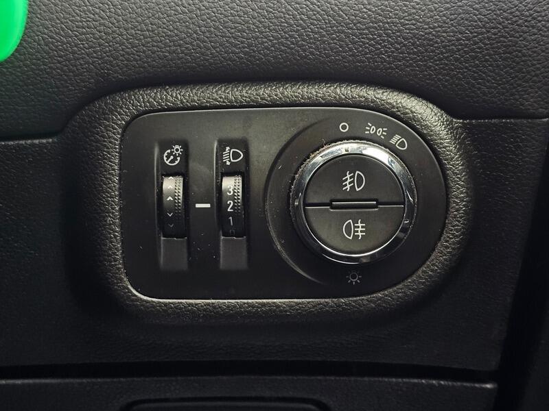 Used Vauxhall Zafira Tourer 2015 for sale - 75906316: Photo 21