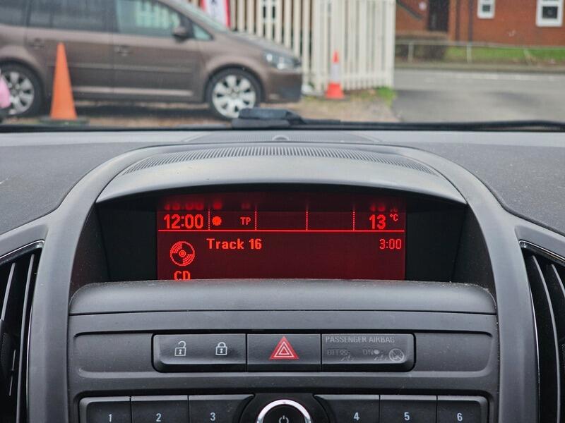 Used Vauxhall Zafira Tourer 2015 for sale - 75906316: Photo 24