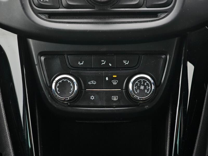 Used Vauxhall Zafira Tourer 2015 for sale - 75906316: Photo 26