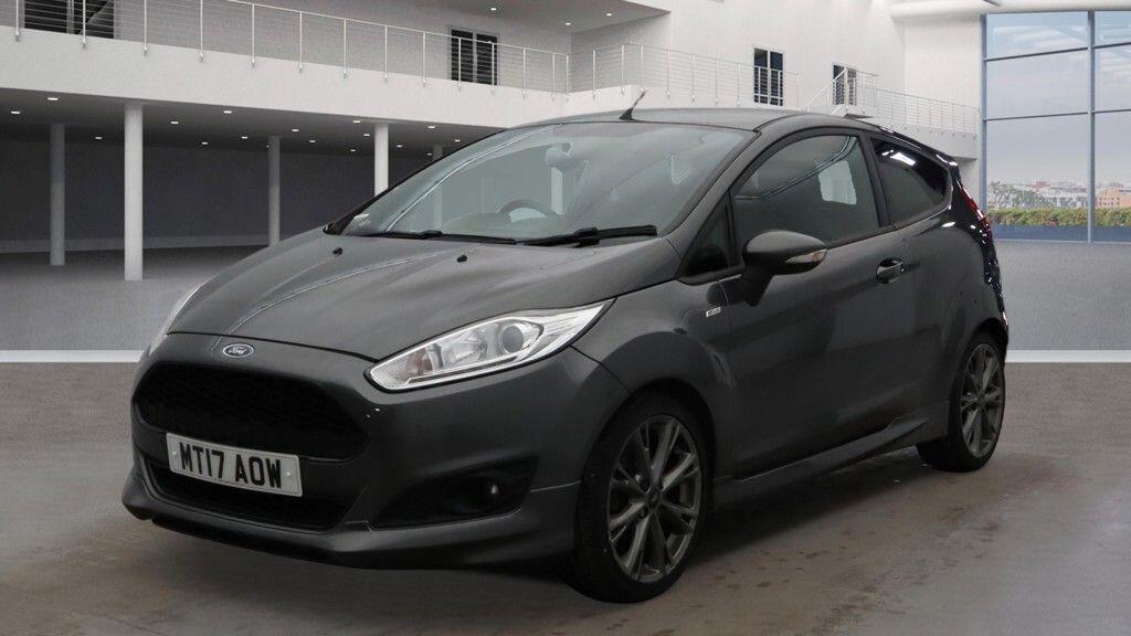 Used Ford Fiesta 2017 for sale - 77040418: Photo 2