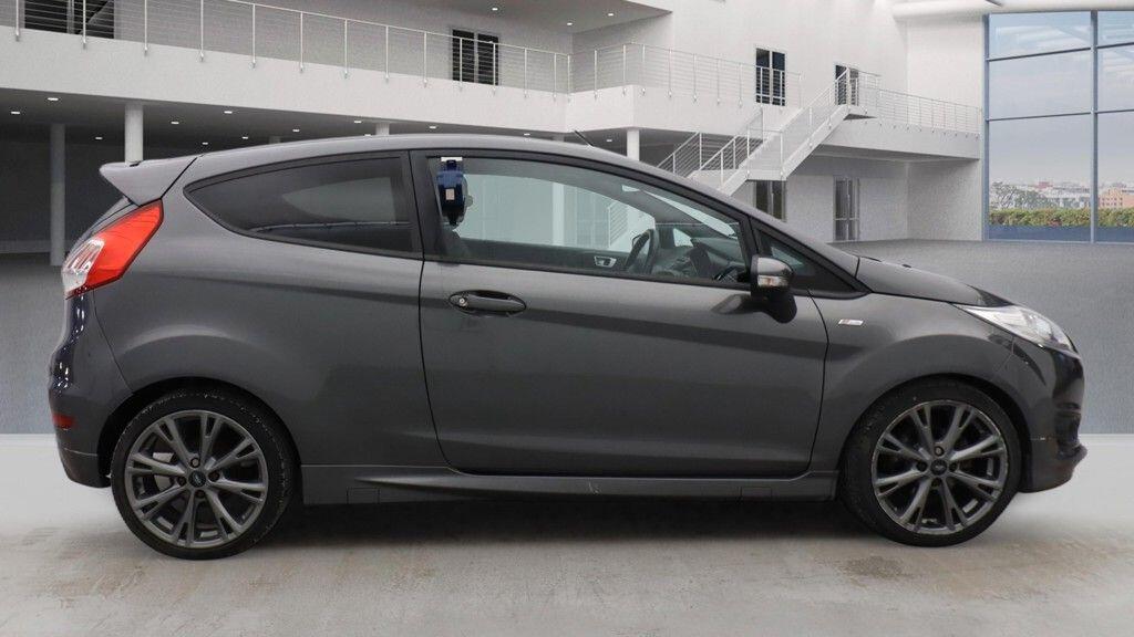 Used Ford Fiesta 2017 for sale - 77040418: Photo 8