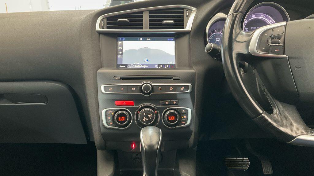 Used DS Automobiles DS 4 Crossback 2017 for sale - 76440835: Photo 3