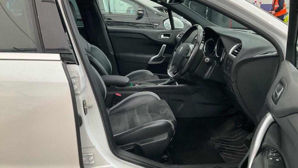 Used DS Automobiles DS 4 Crossback 2017 for sale - 76440835: Photo 4