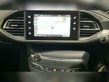 Used Peugeot 308 2016 for sale - 79387801: Photo