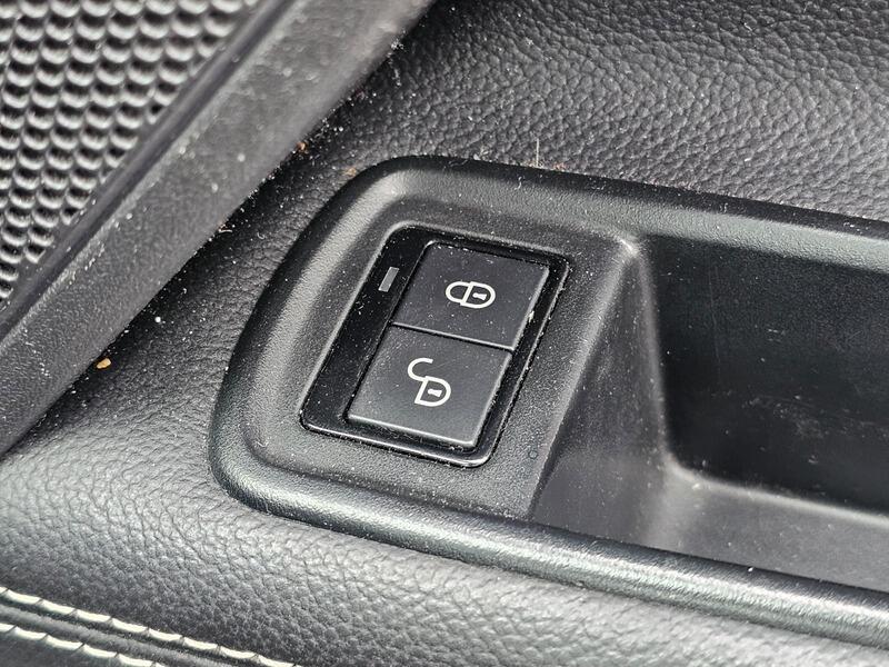 Used Jaguar XE 2016 for sale - 78170473: Photo 21