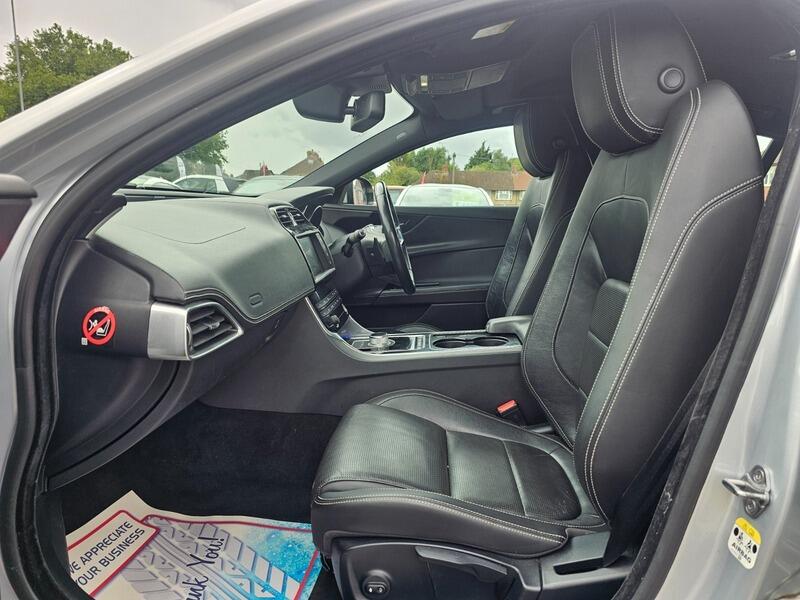 Used Jaguar XE 2016 for sale - 78170473: Photo 5