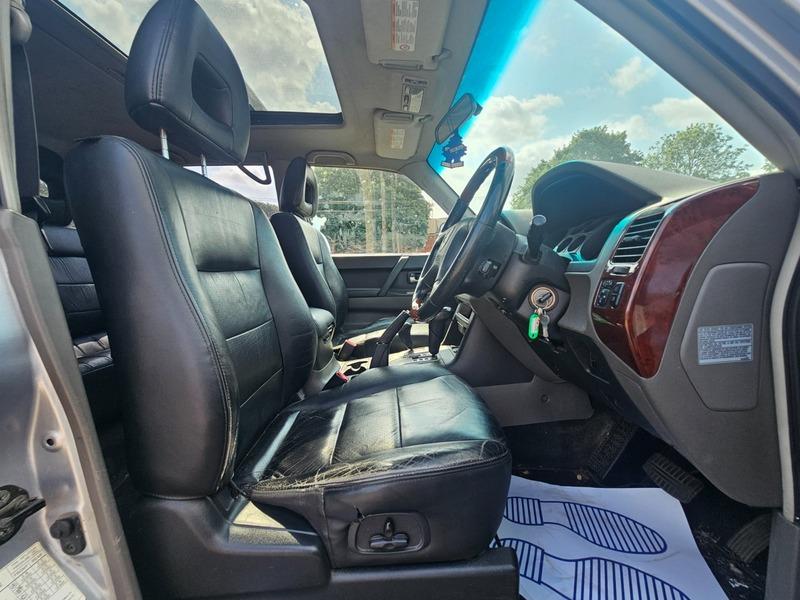 Used Mitsubishi Shogun 2005 for sale - 76759493: Photo 10