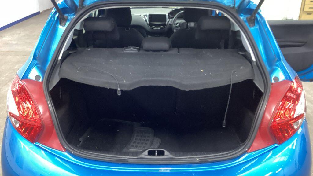 Used Peugeot 208 2012 for sale - 77352025: Photo 15