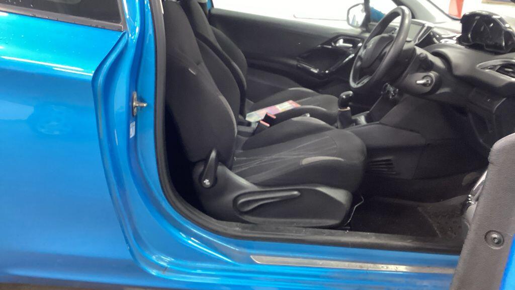 Used Peugeot 208 2012 for sale - 77352025: Photo 4