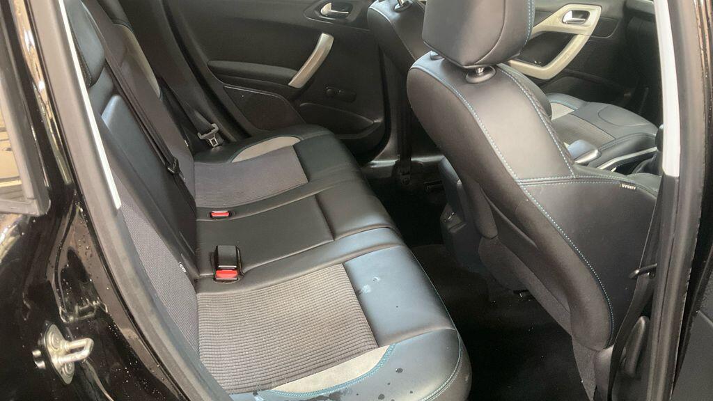 Used Peugeot 2008 2015 for sale - 77040316: Photo 10