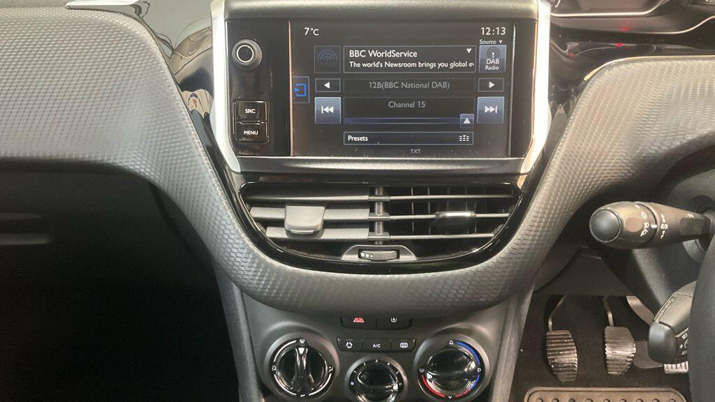 Used Peugeot 2008 2015 for sale - 77040316: Photo 3