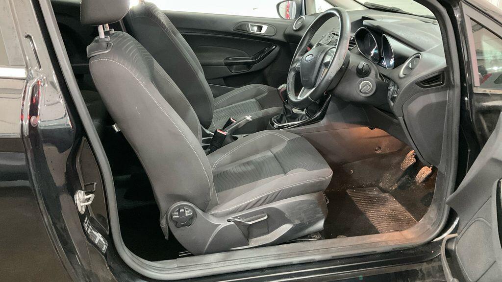 Used Ford Fiesta 2015 for sale - 76759284: Photo 4