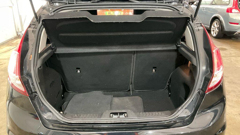 Used Ford Fiesta 2015 for sale - 76759284: Photo 9