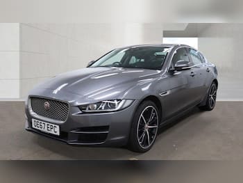 Used Jaguar XE 2017 for sale - 79726802: Photo