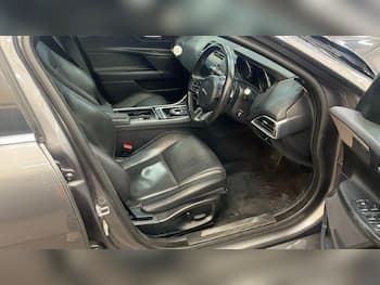 Used Jaguar XE 2017 for sale - 79726802: Photo
