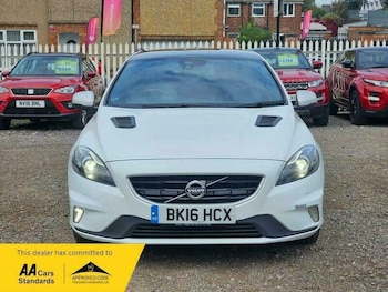 Used Volvo V40 2016 for sale - 77345092: Photo