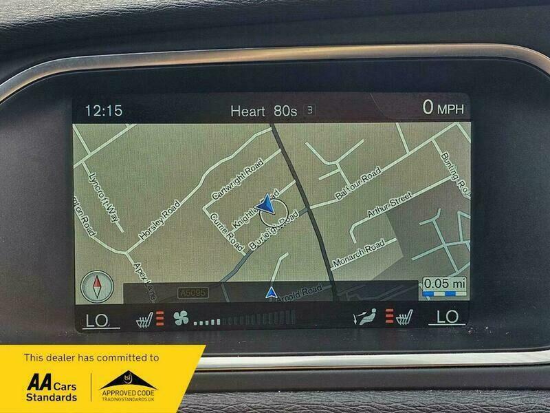 Used Volvo V40 2016 for sale - 77345092: Photo 3