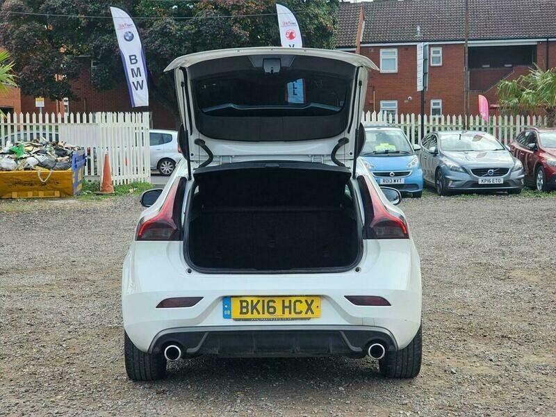 Used Volvo V40 2016 for sale - 77345092: Photo 35