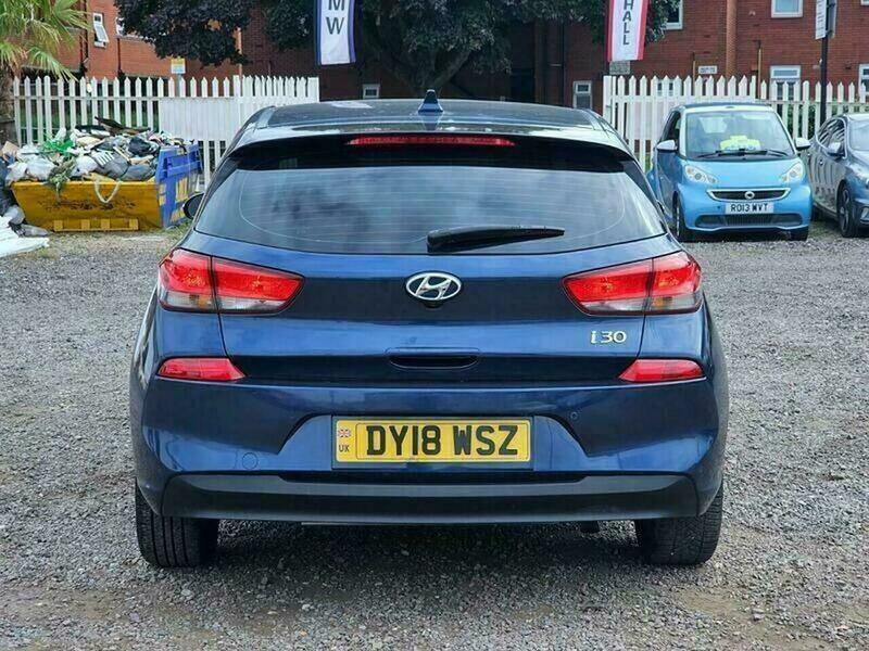 Used Hyundai i30 2018 for sale - 76446511: Photo 8