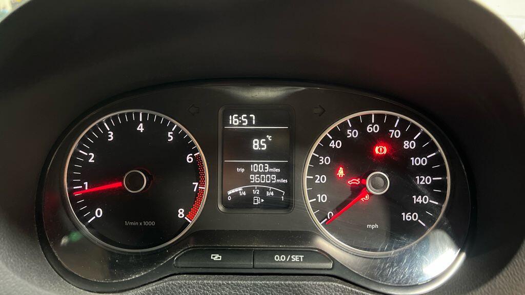 Used Volkswagen Polo 2011 for sale - 77345067: Photo 7