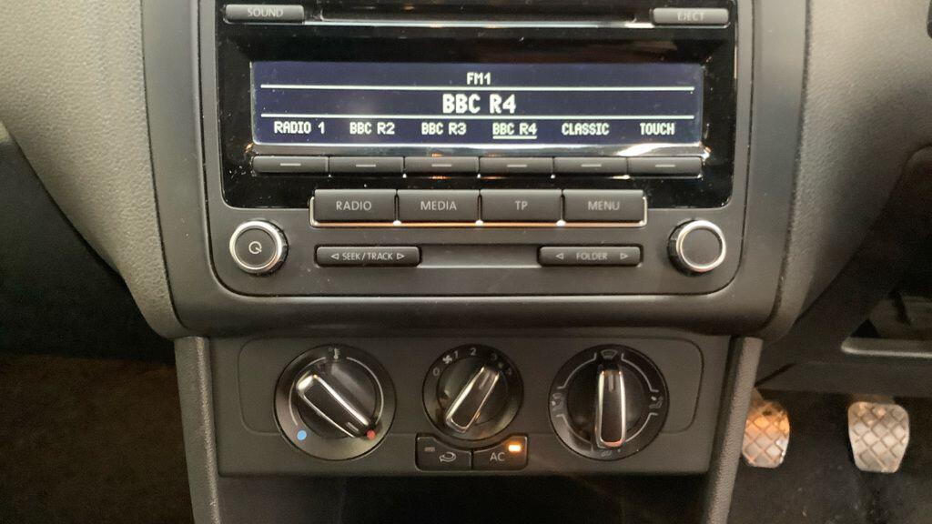 Used Volkswagen Polo 2012 for sale - 77440165: Photo 3